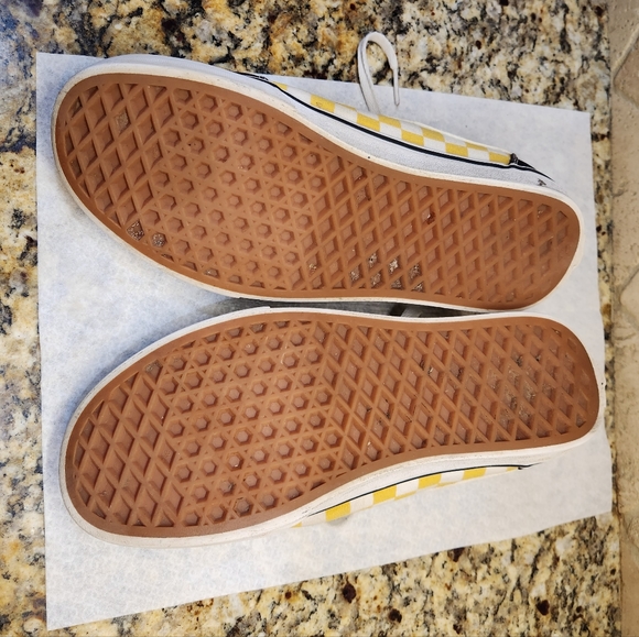 Vans old-school checkered skater sneakers *HOST PICK* - Picture 7 of 10